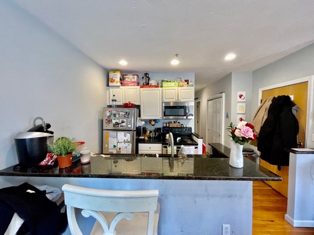 17 Thacher St, North End