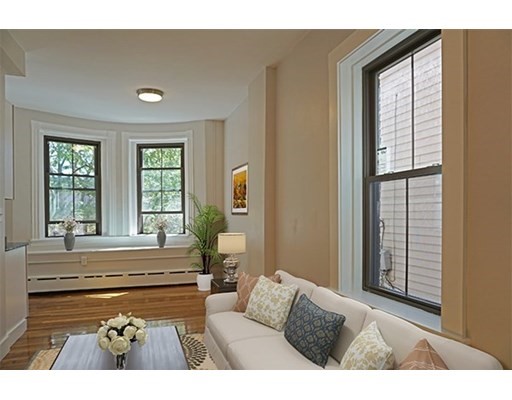 102 Willow St, Inman Square