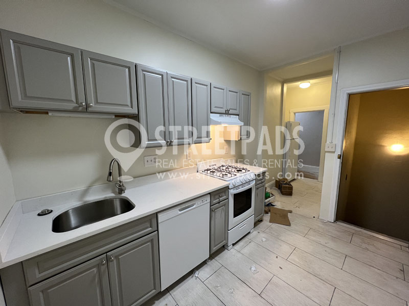 111 Saint Paul St, Coolidge Corner