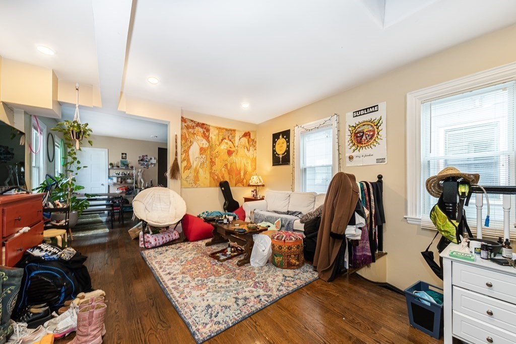 1566 Termont St, Mission Hill