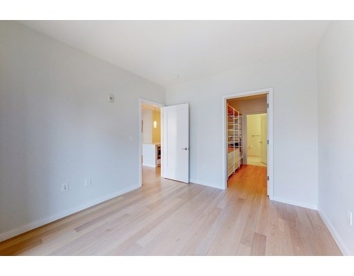 45 3rd St, South Boston