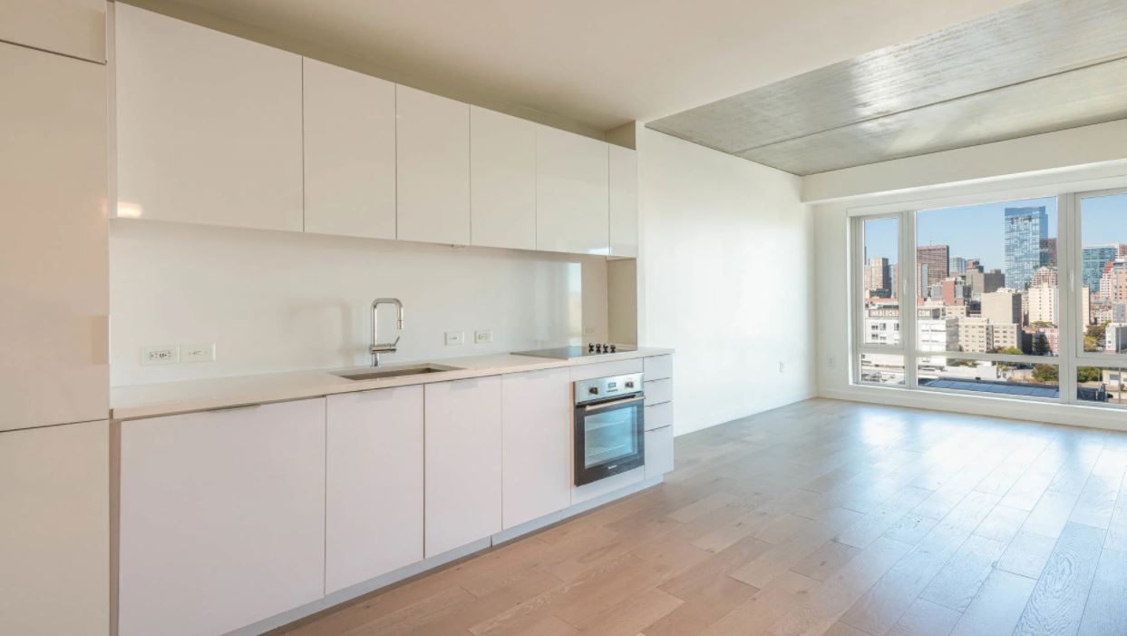 55 Traveler St, South End