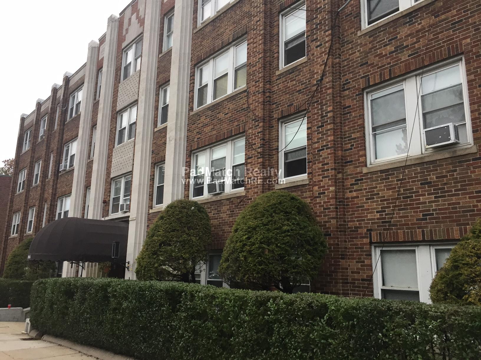 2045 Commonwealth Ave, Brighton