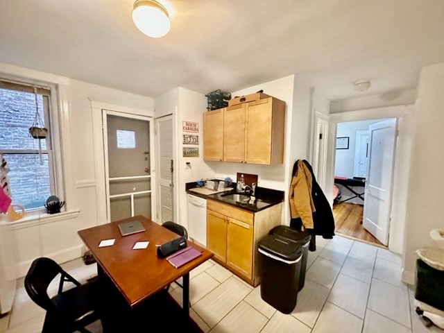 220 Hanover St, North End