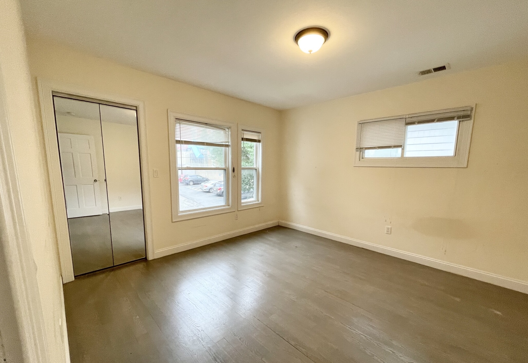 21 Iroquois St, Mission Hill