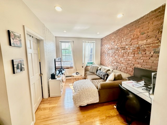 174 Salem St, North End