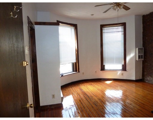 700 Huron Ave, West Cambridge