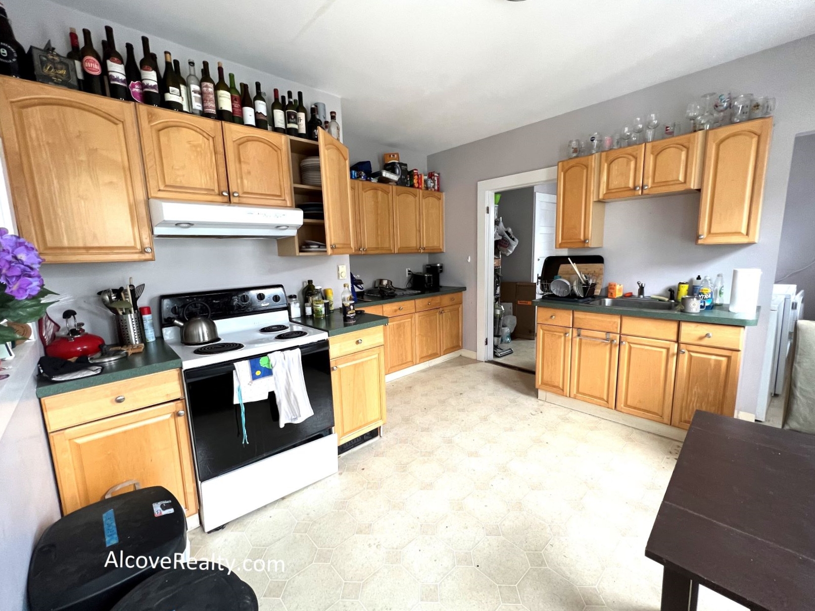 10 Cutter Ave, Davis Square