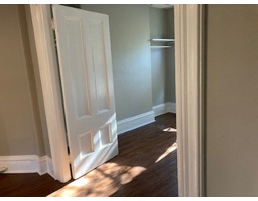 7 Winthrop St, Roxbury