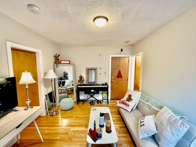 145 Endicott St, North End