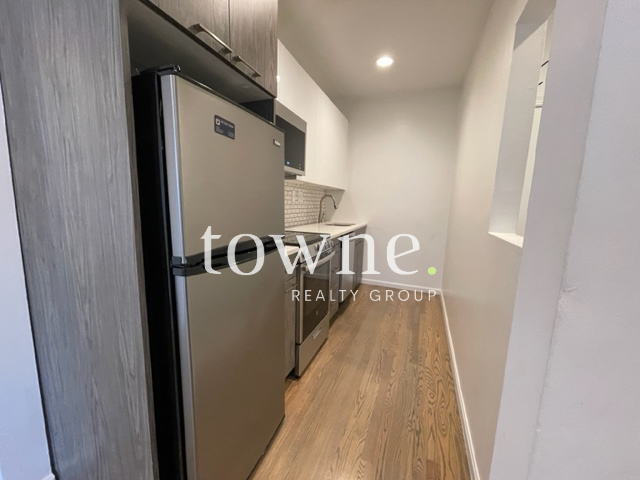 19 Peterborough St, Fenway