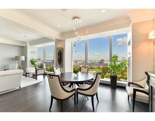 110 Stuart St, Midtown