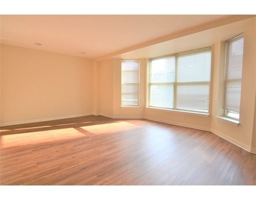 75 Peterborough St, Fenway