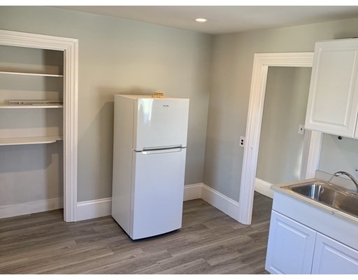 121 Thorndike St, East Cambridge