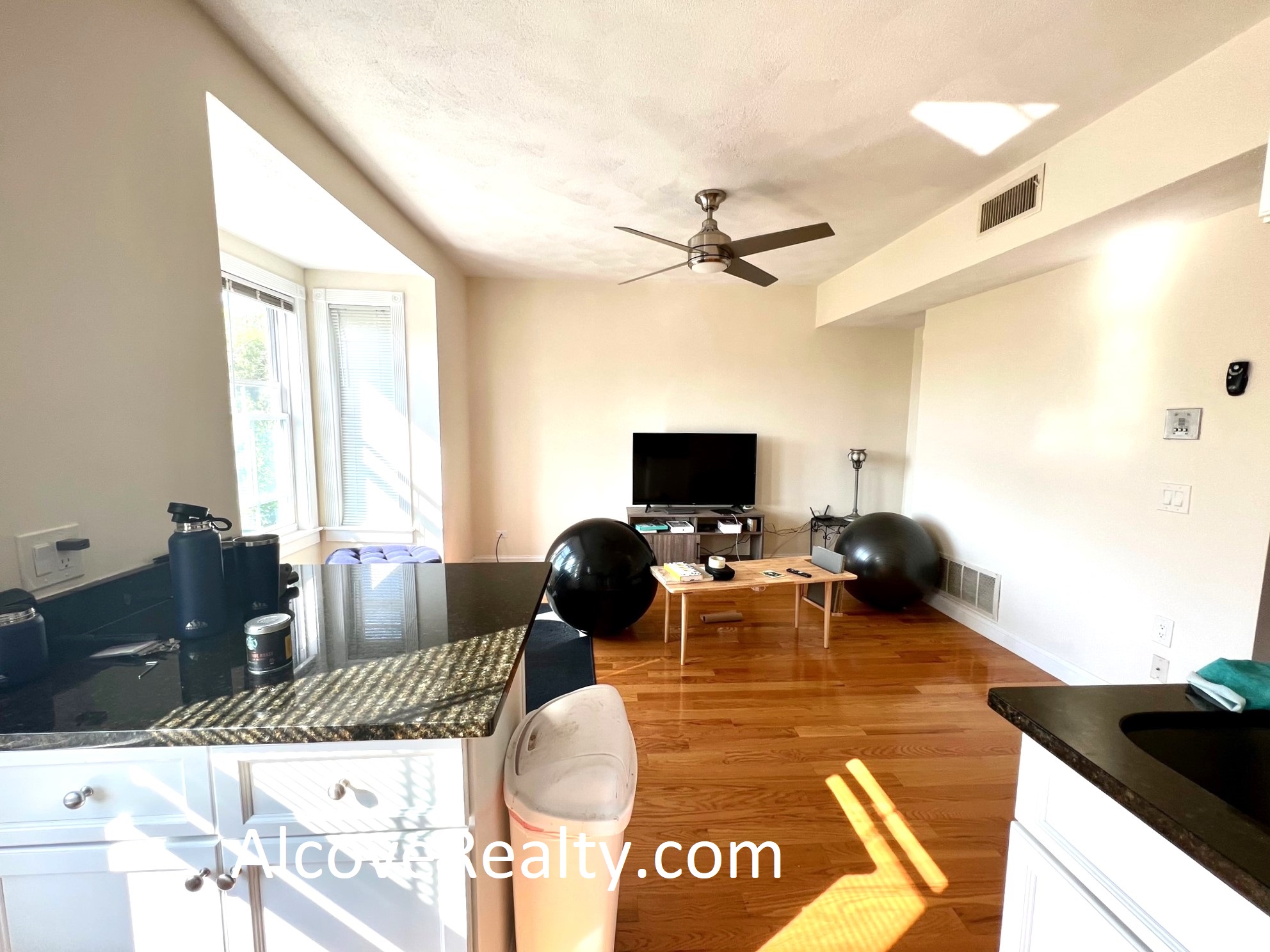 13 Vinal Ave, Union Square