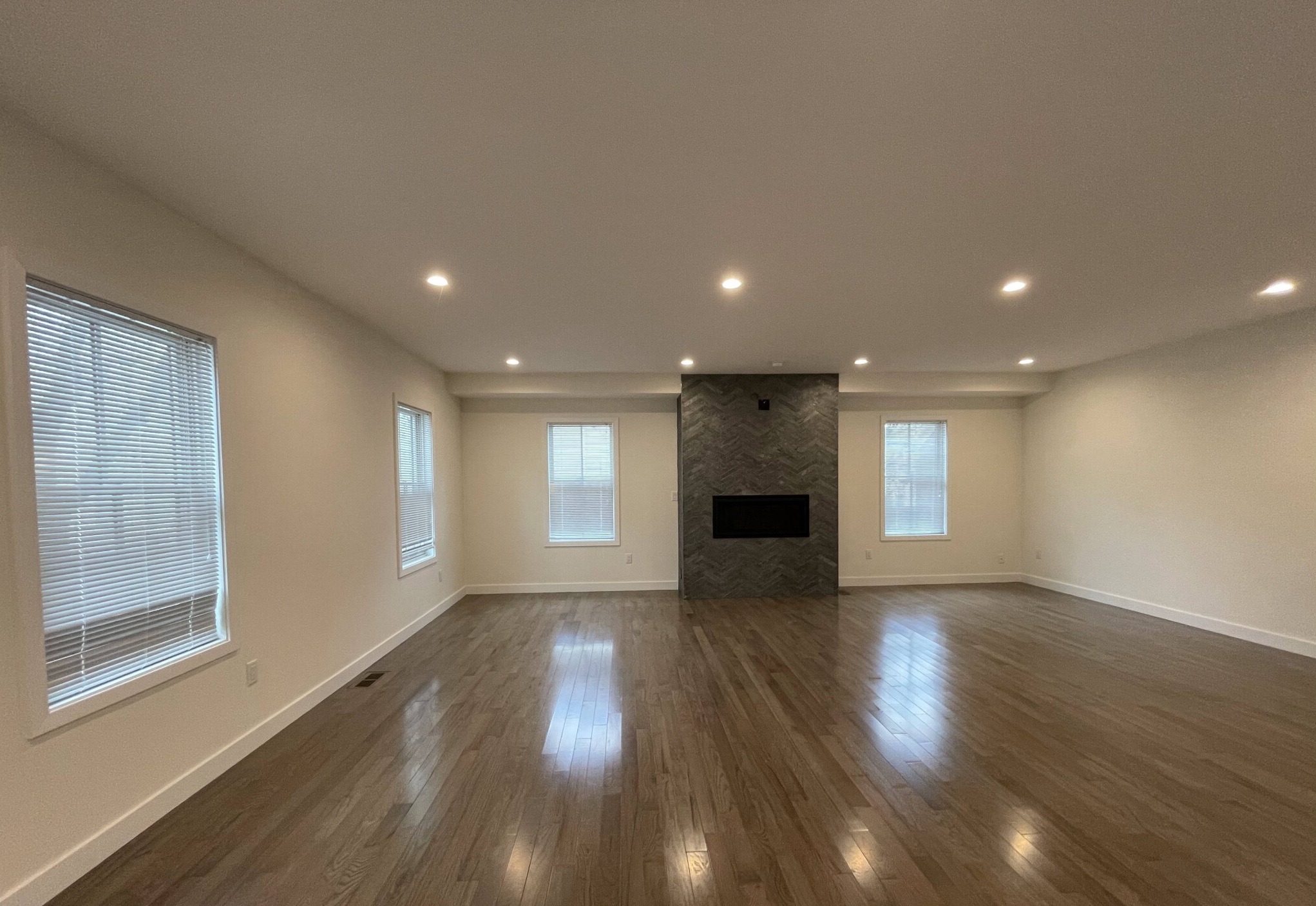 10 Emerson St, Ward Two