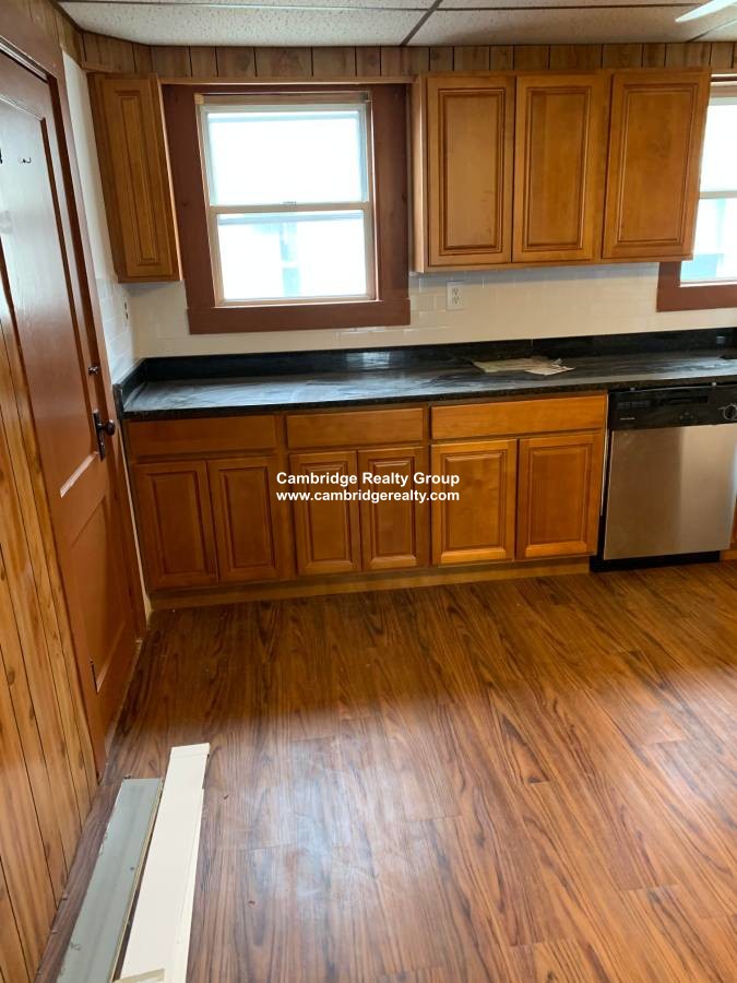 11 Elliot, Spring Hill