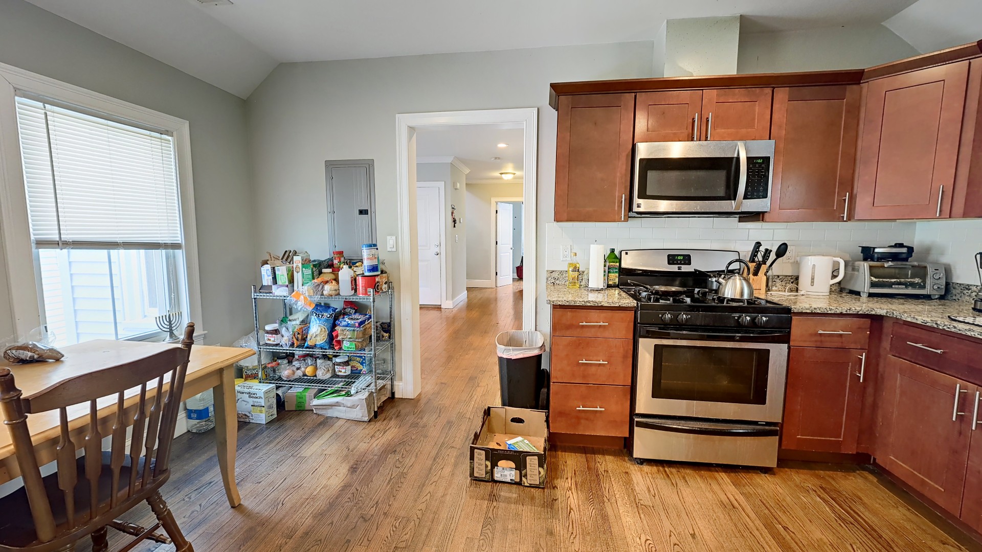 56 Neponset Ave, Roslindale