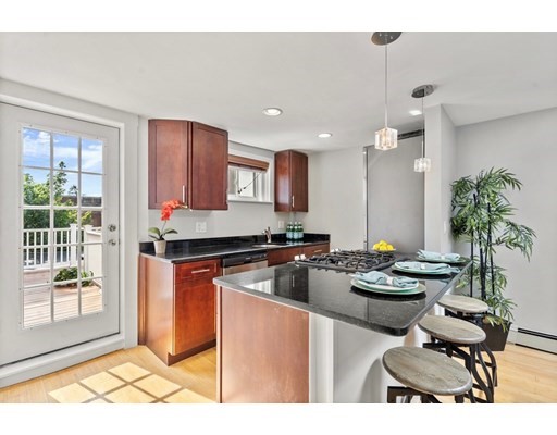 29 Eden St, Charlestown