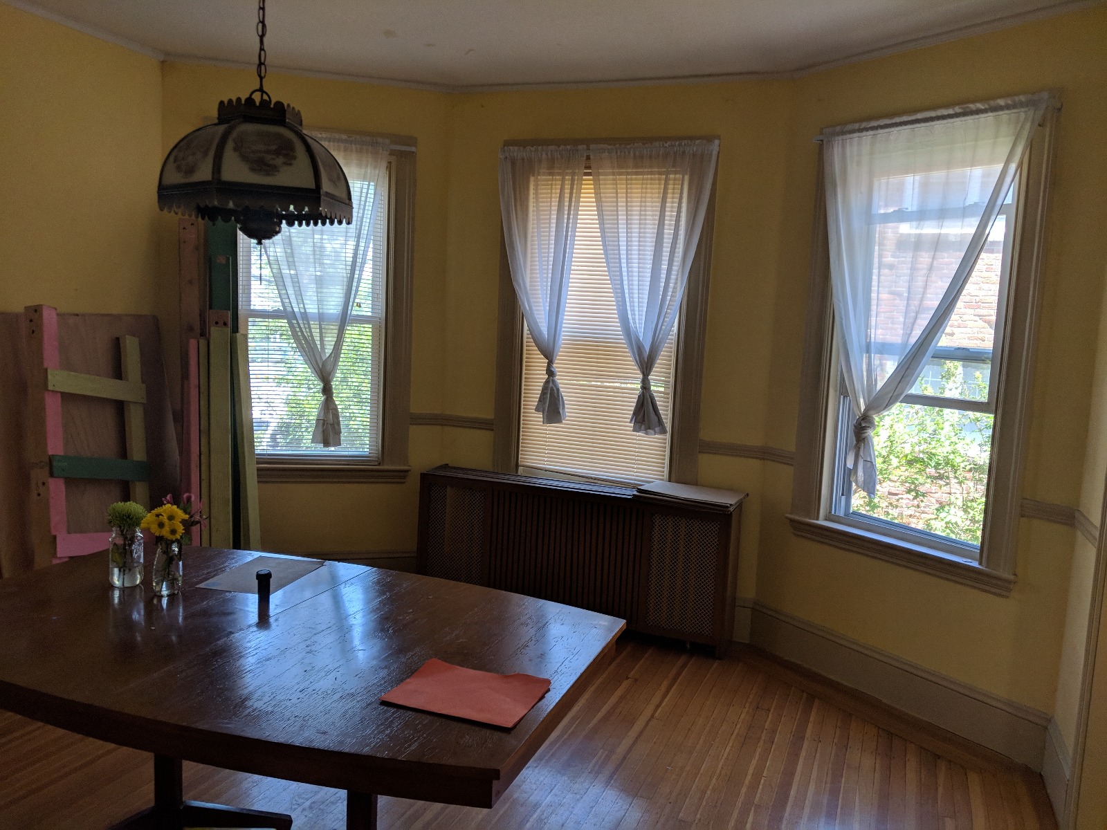 110 Academy Hill Rd, Charlestown