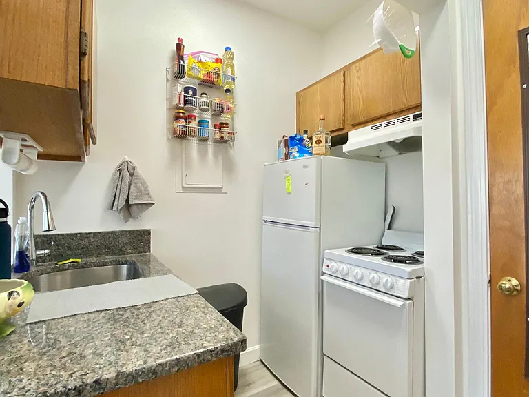 47 Hemenway St, Fenway