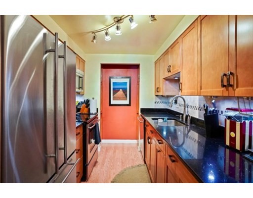 357 Commercial St, Waterfront