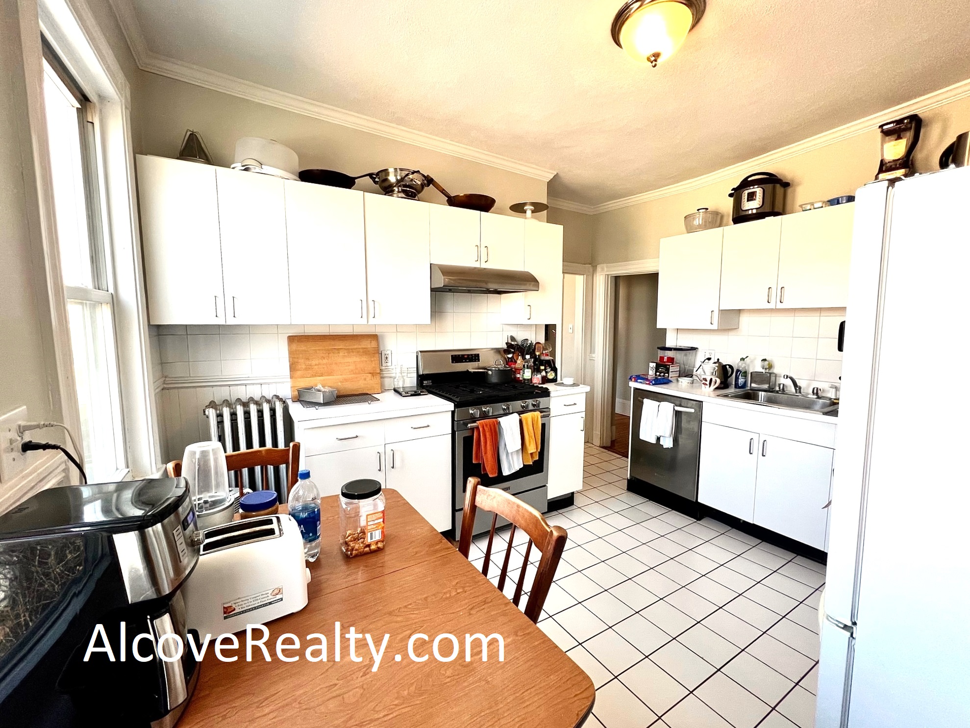 15 Farragut Ave, Teele Square