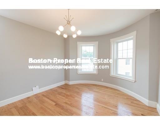 30 Montebello Rd, Jamaica Plain