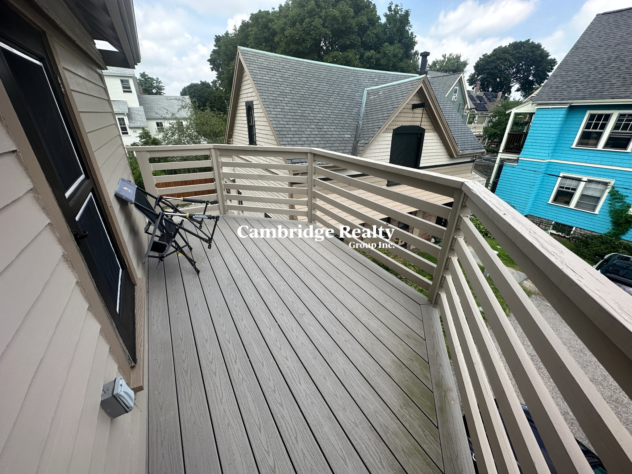 27 Meacham Rd, North Cambridge