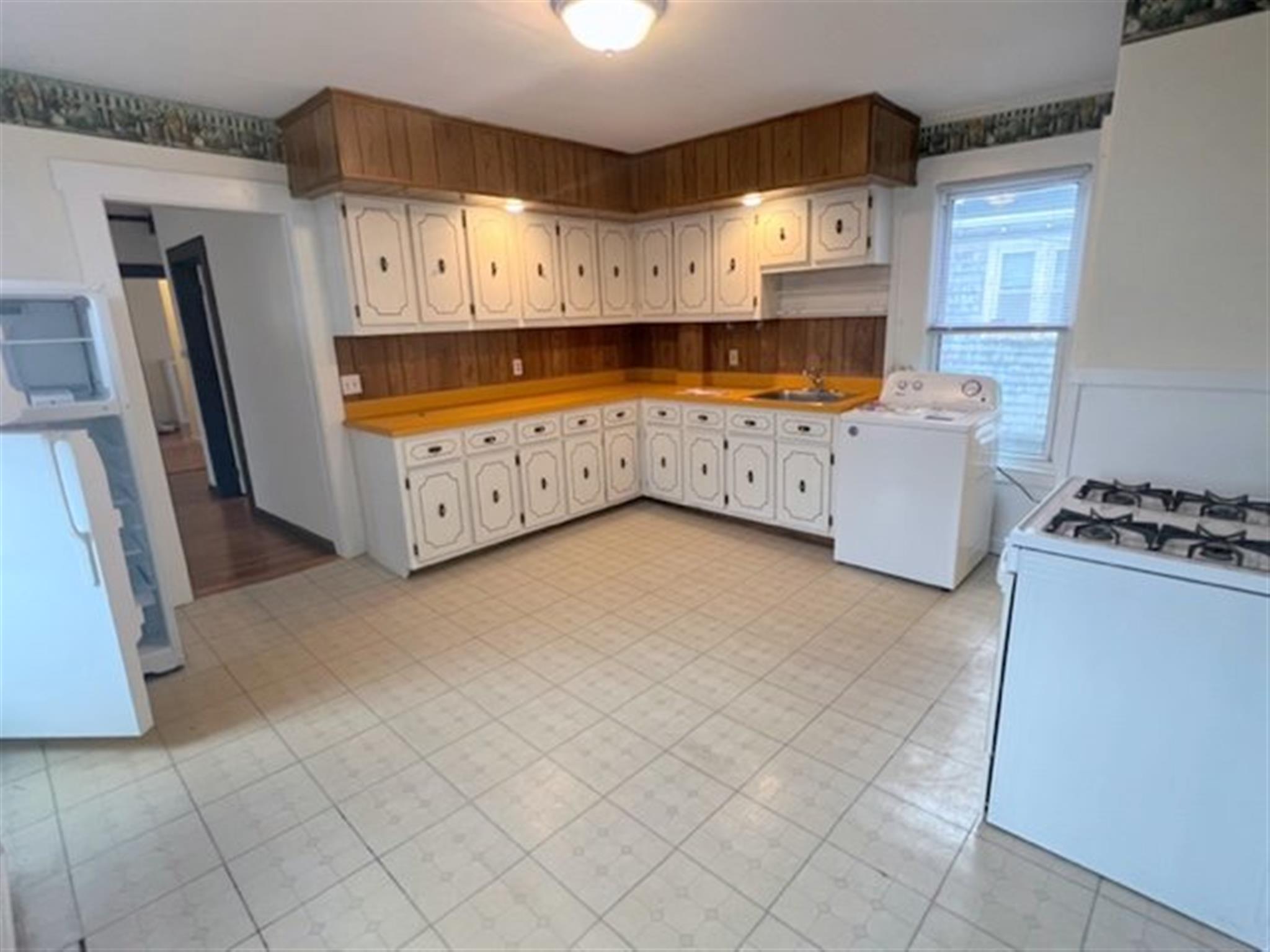 543 Broadway, Magoun Square