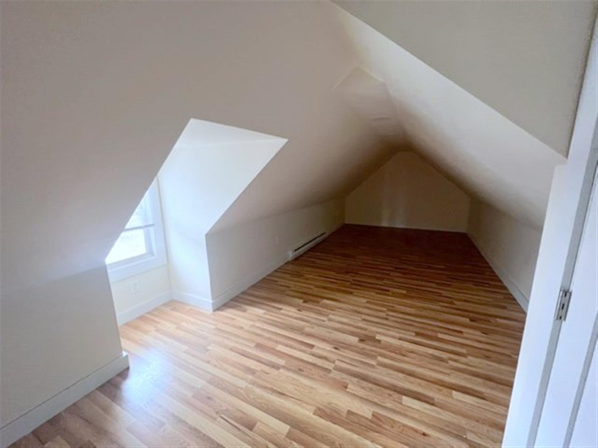 543 Broadway, Magoun Square