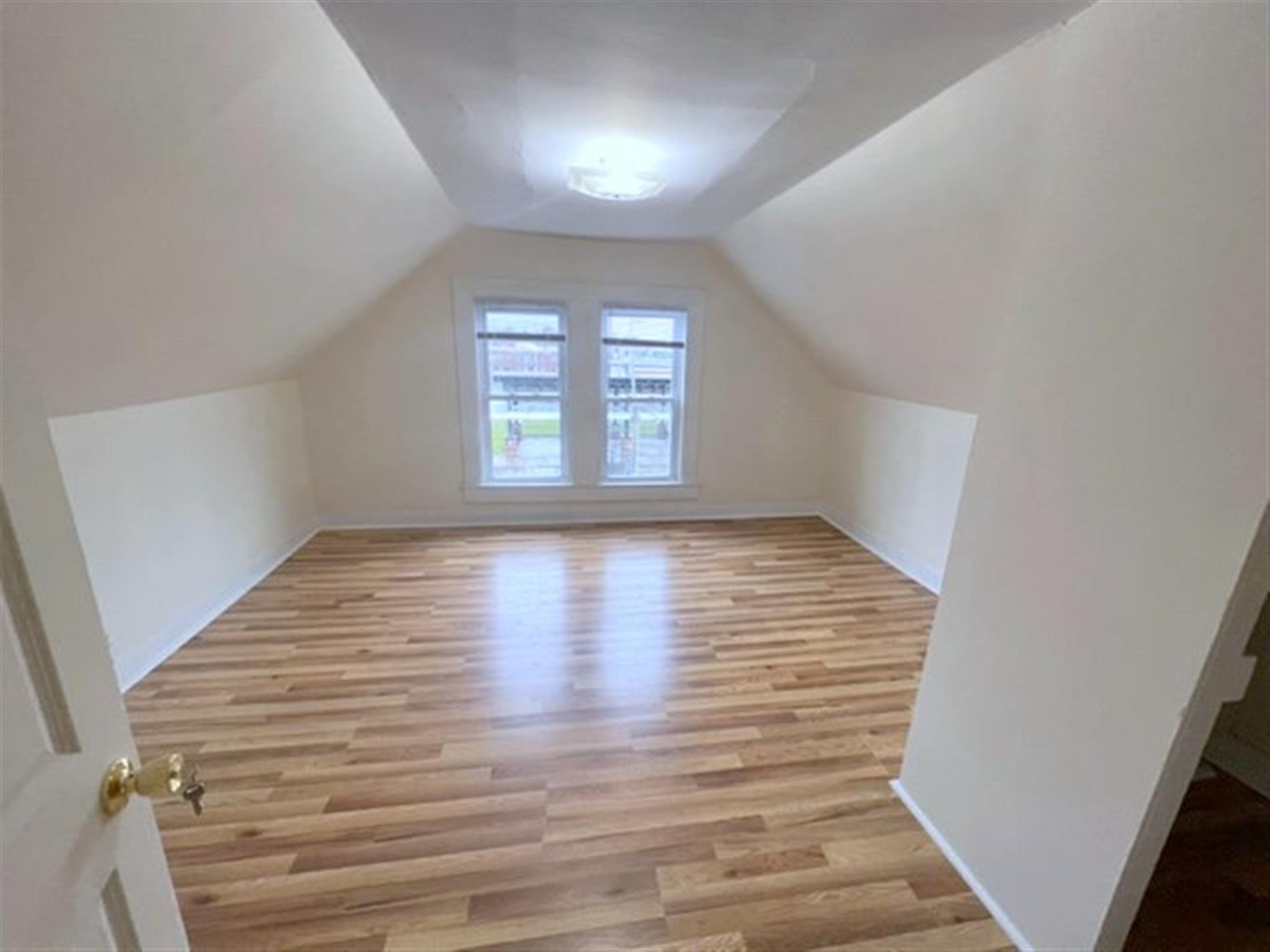 543 Broadway, Magoun Square