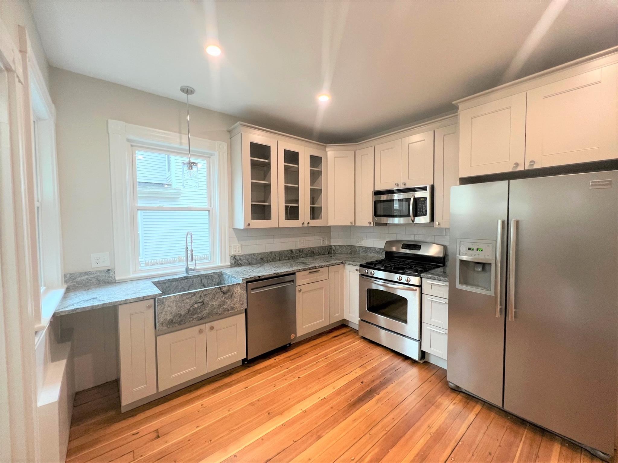 22 Kidder Ave, Powder House Square