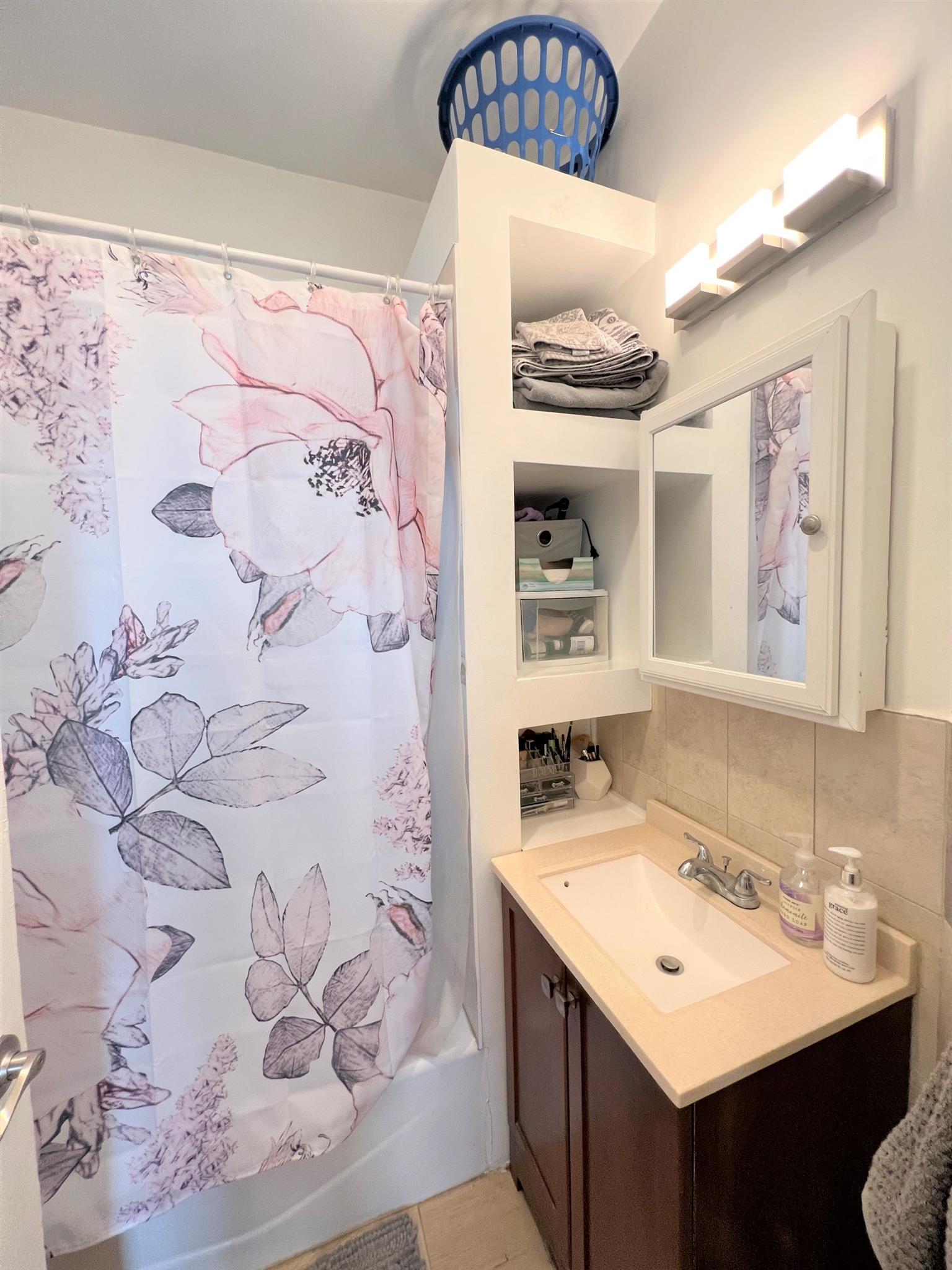 413 Washington St, Central Square