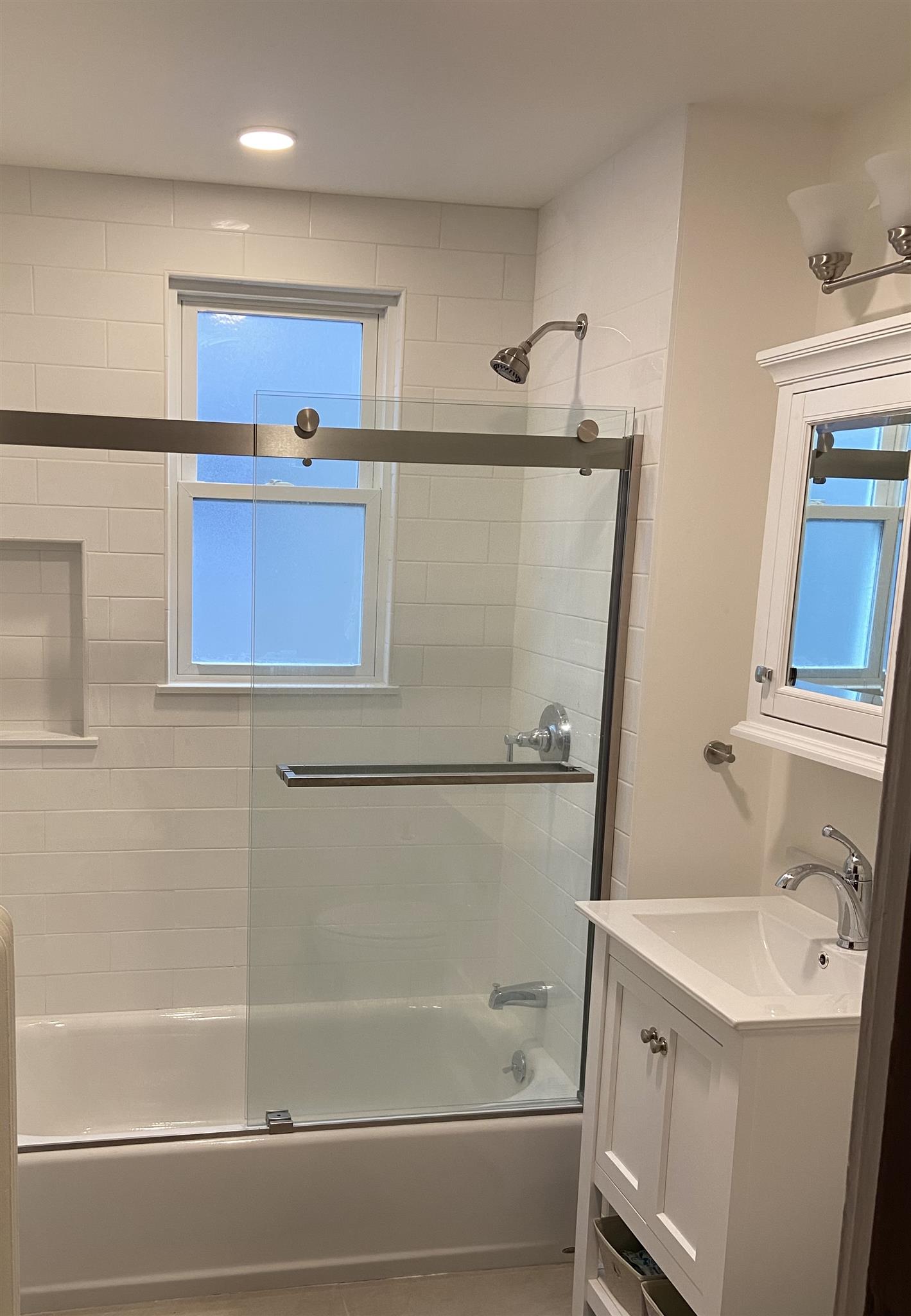 15 Clayton Ave, Medford