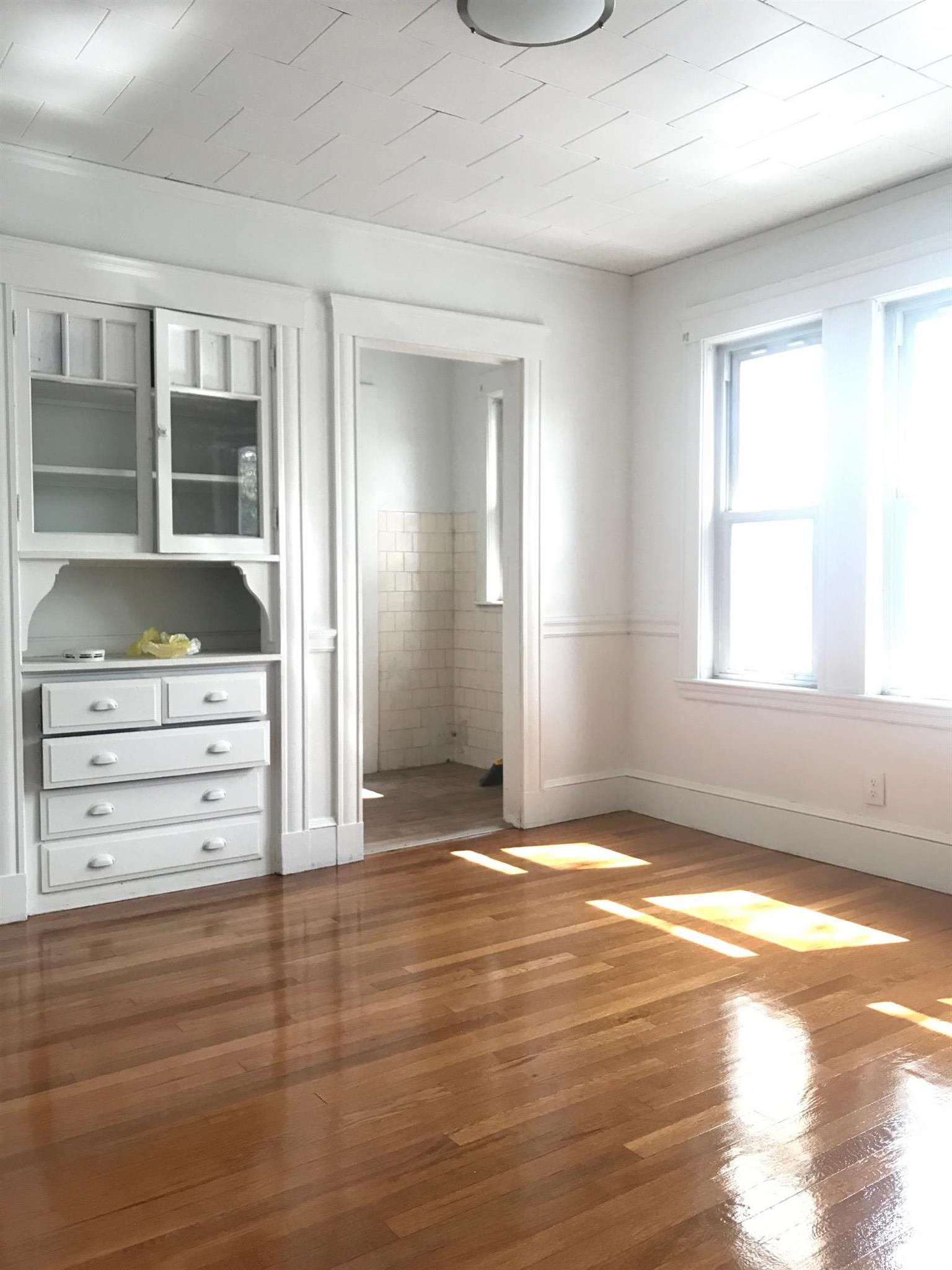 8 Endicott Ave, Teele Square