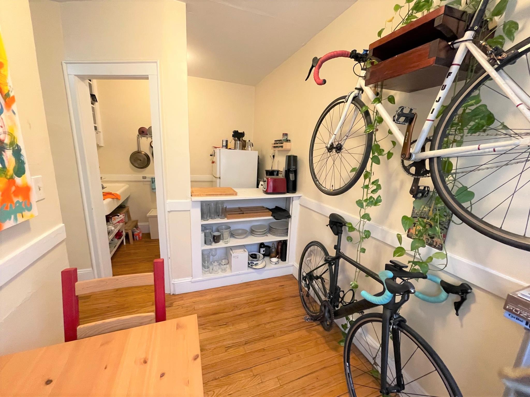 4 Cogswell Ave, Porter Square