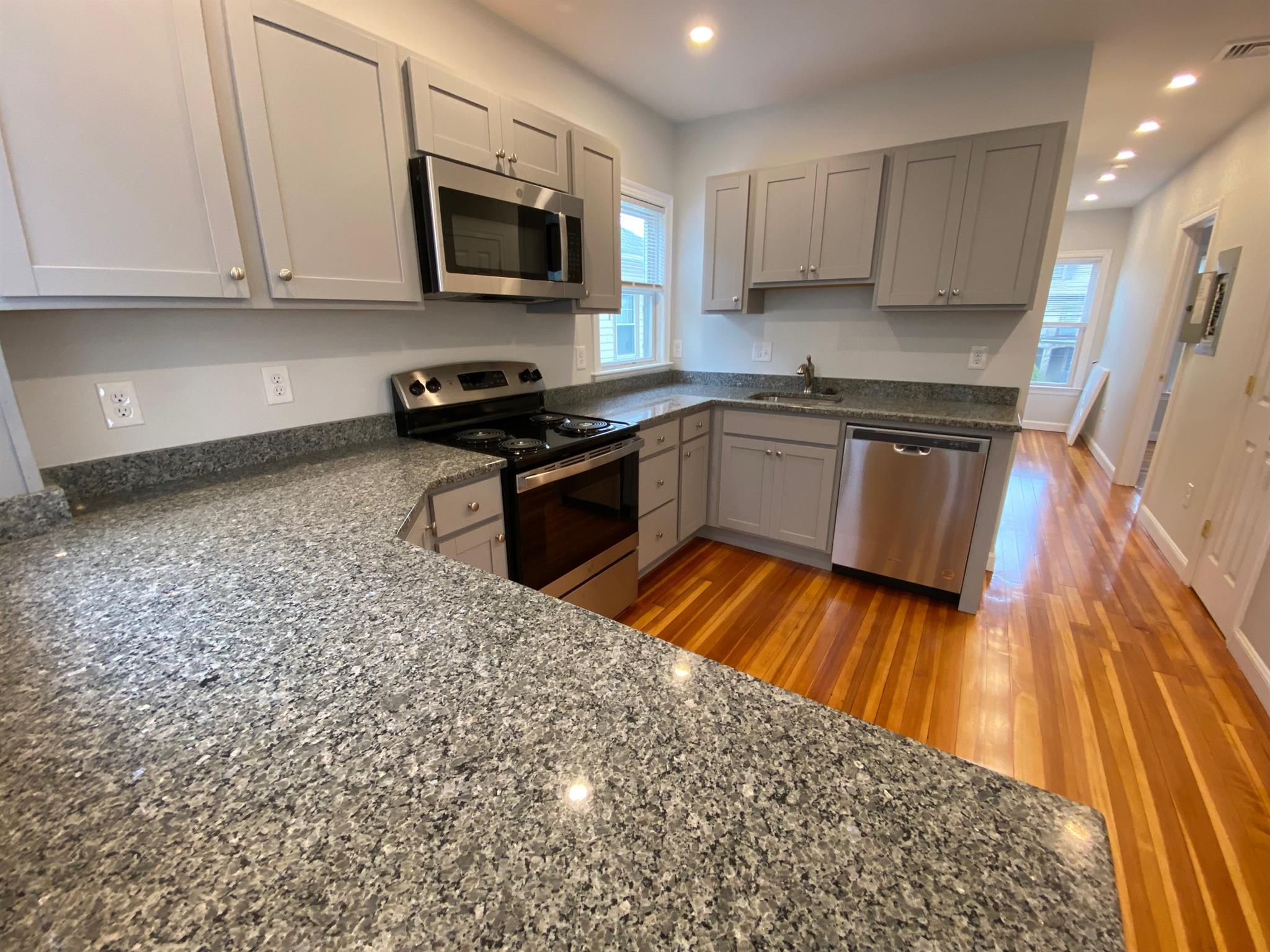 10 Trapelo Rd, Belmont Center