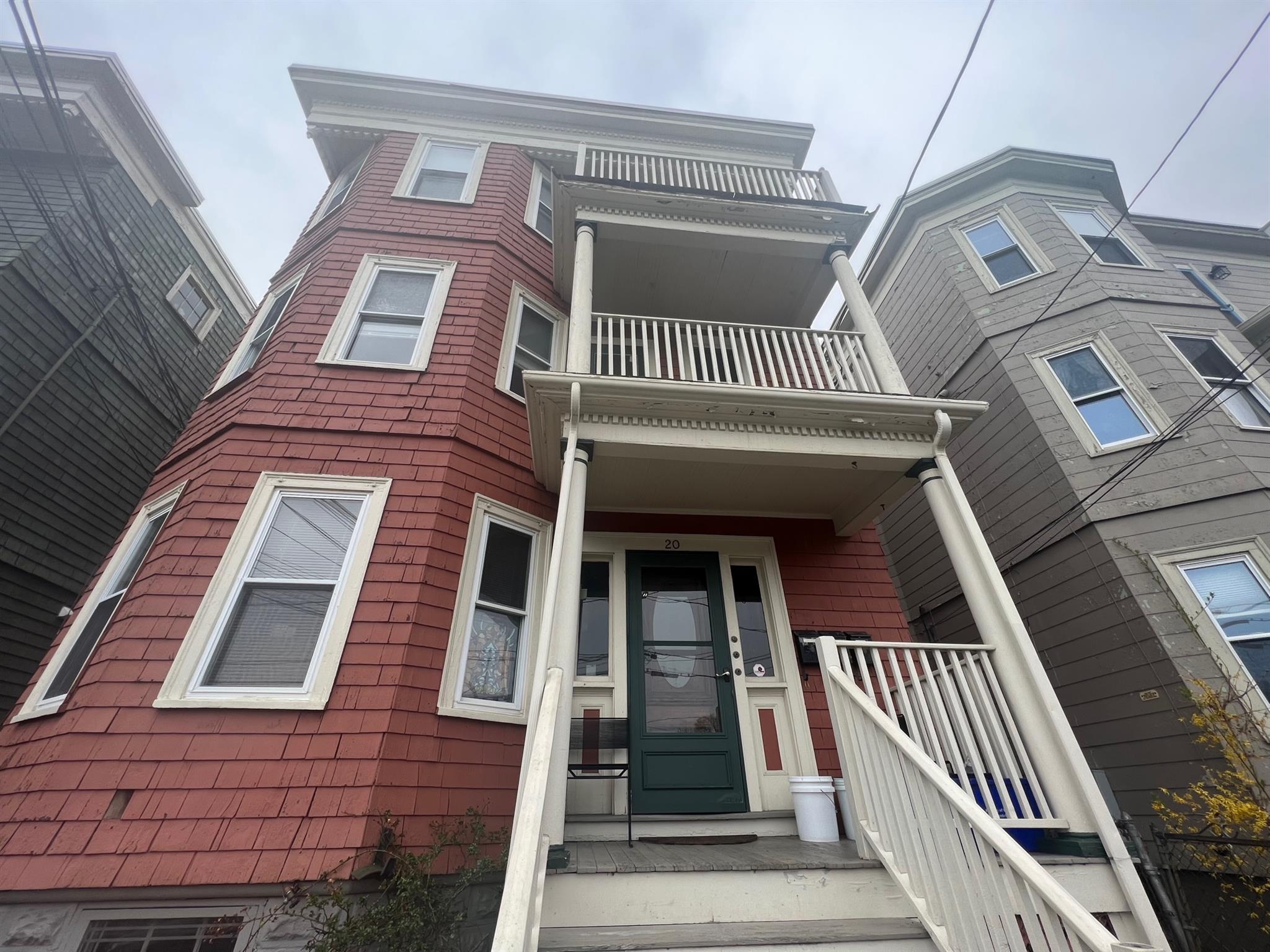 20 Alberta Ter, North Cambridge