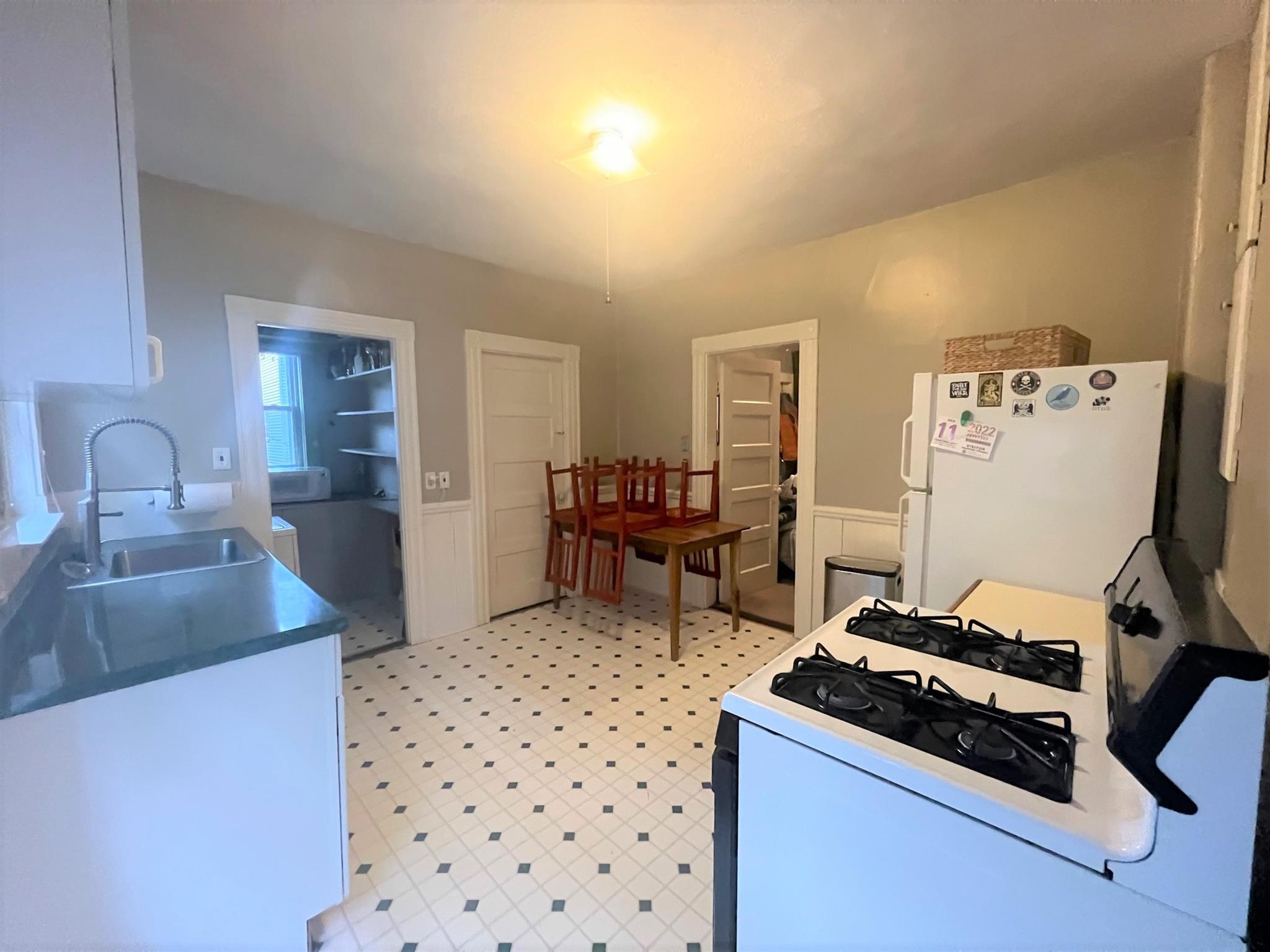 20 Alberta Ter, North Cambridge