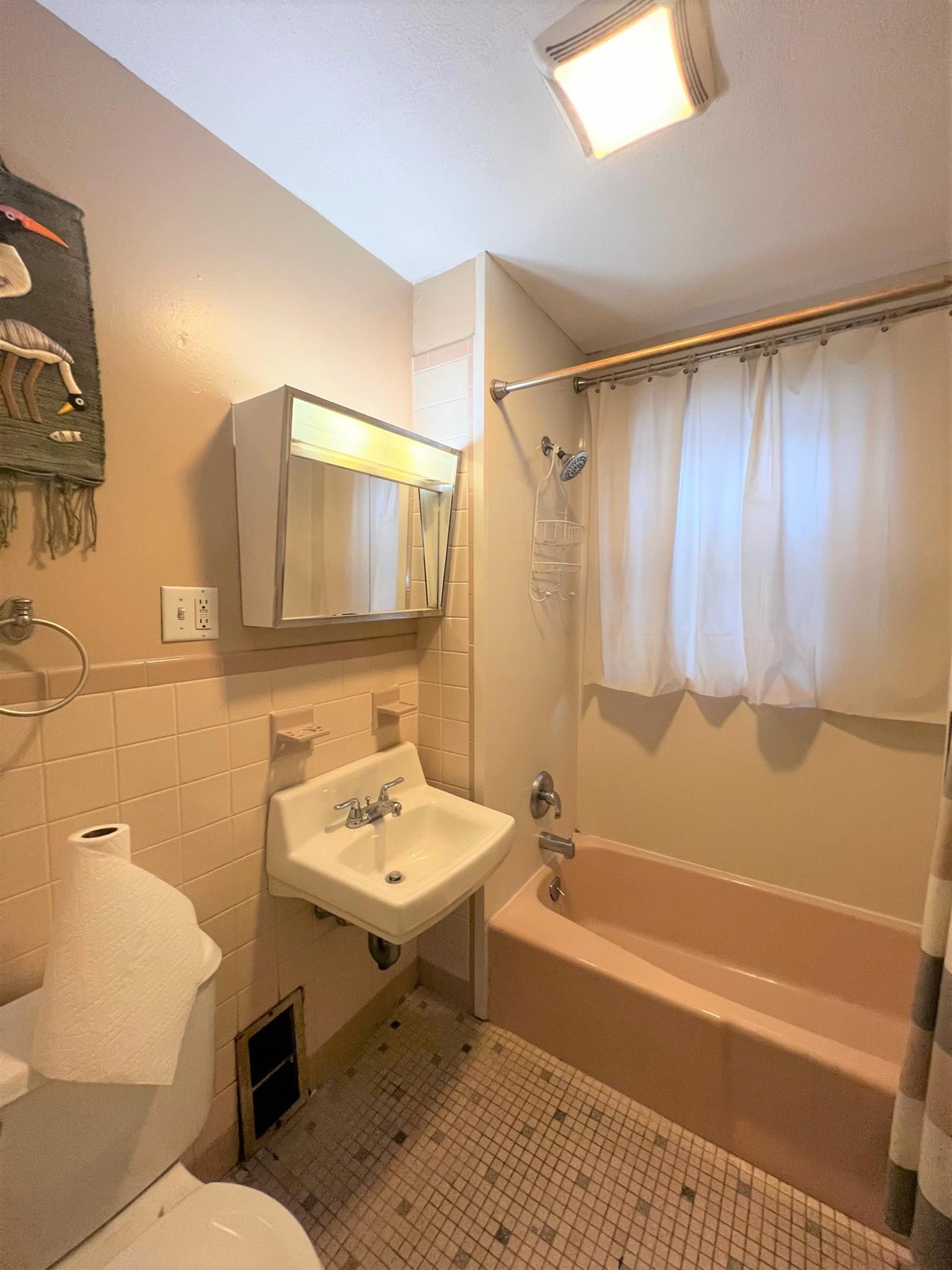 20 Alberta Ter, North Cambridge