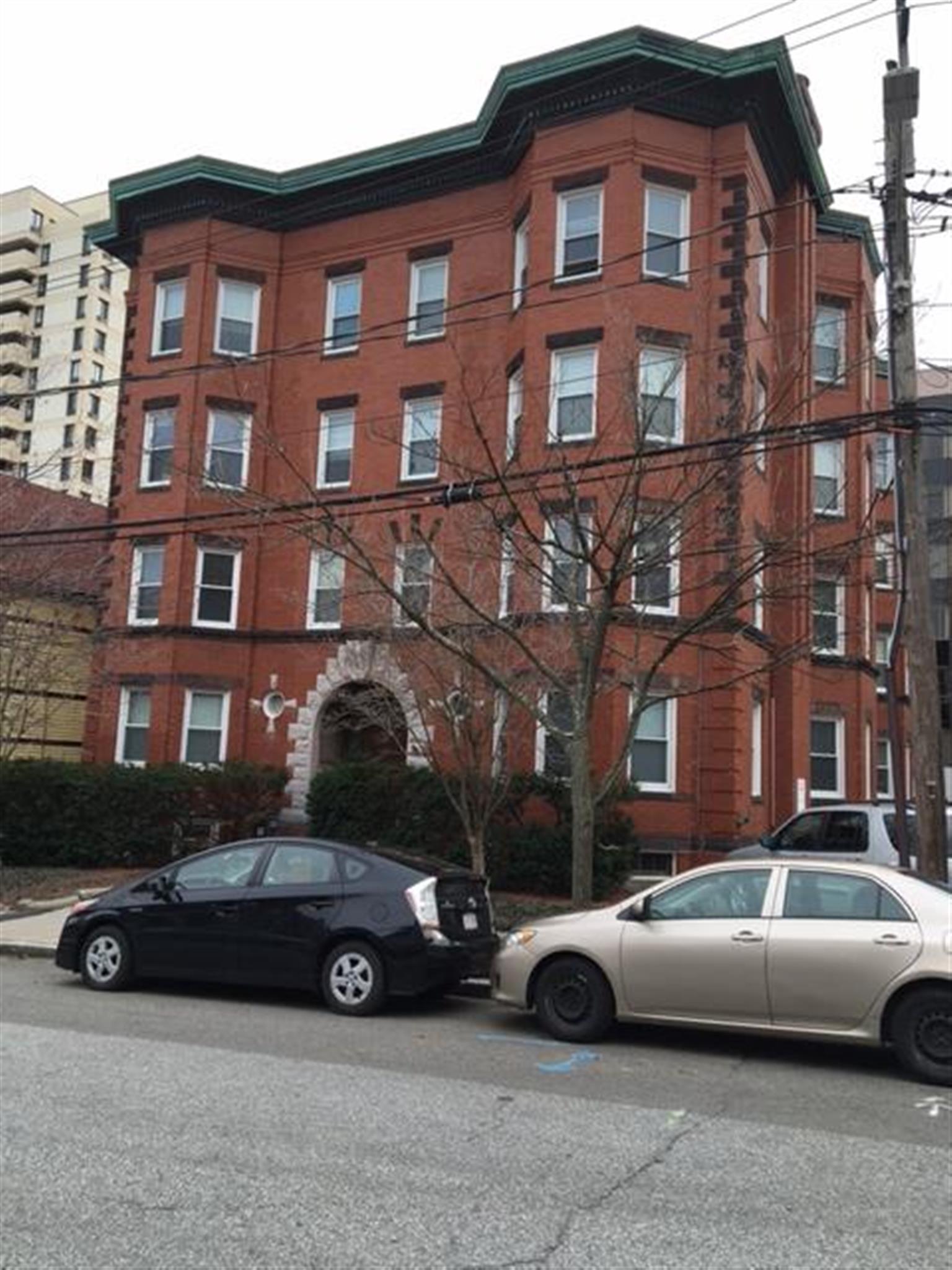 18 Centre St, Mid-Cambridge