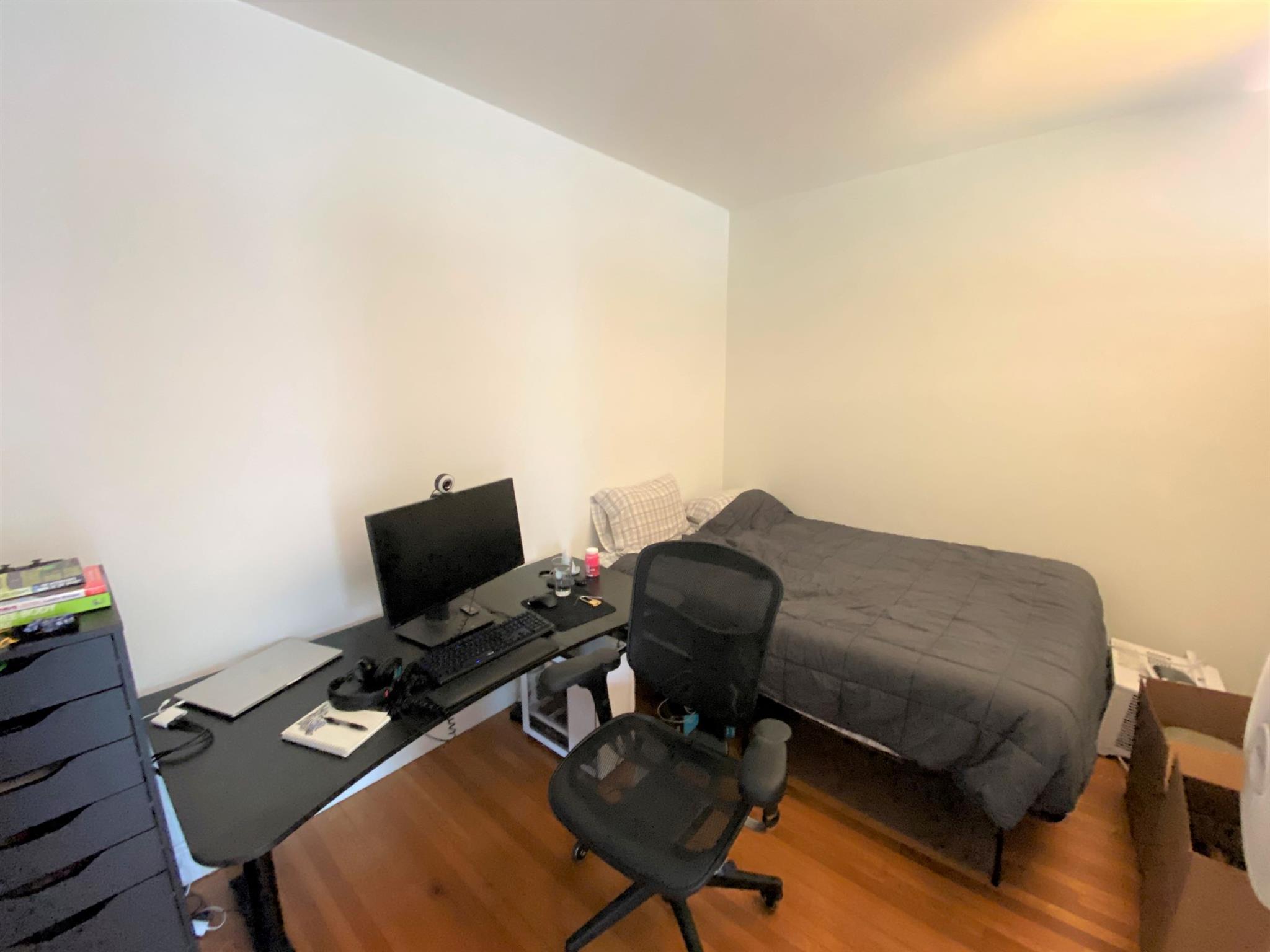 18 Centre St, Mid-Cambridge