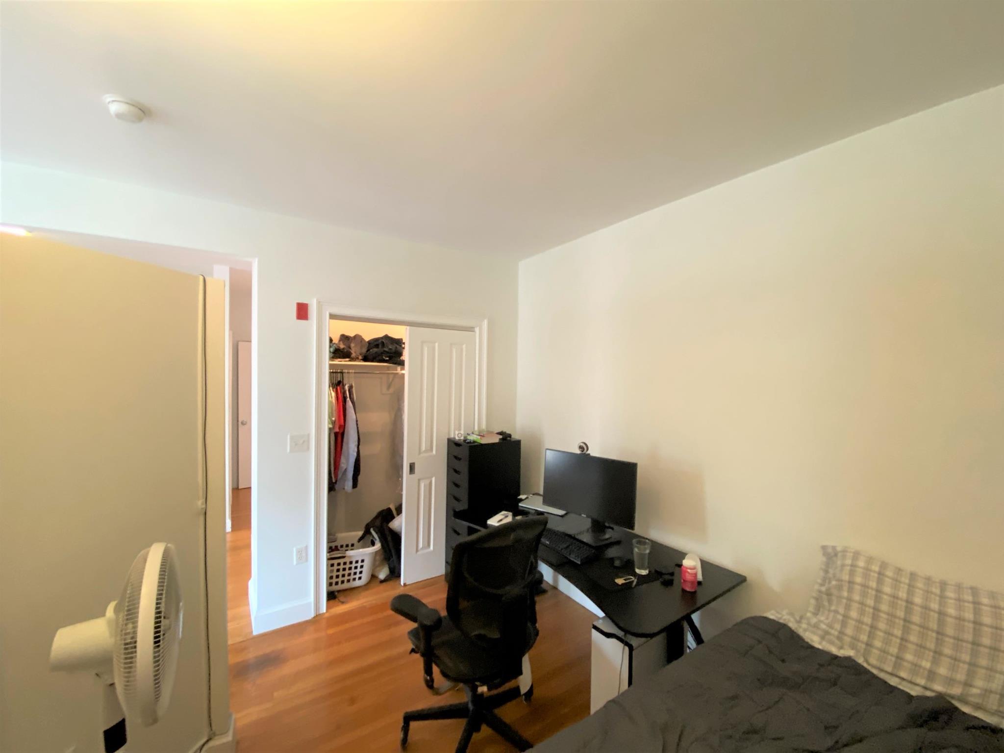 18 Centre St, Mid-Cambridge