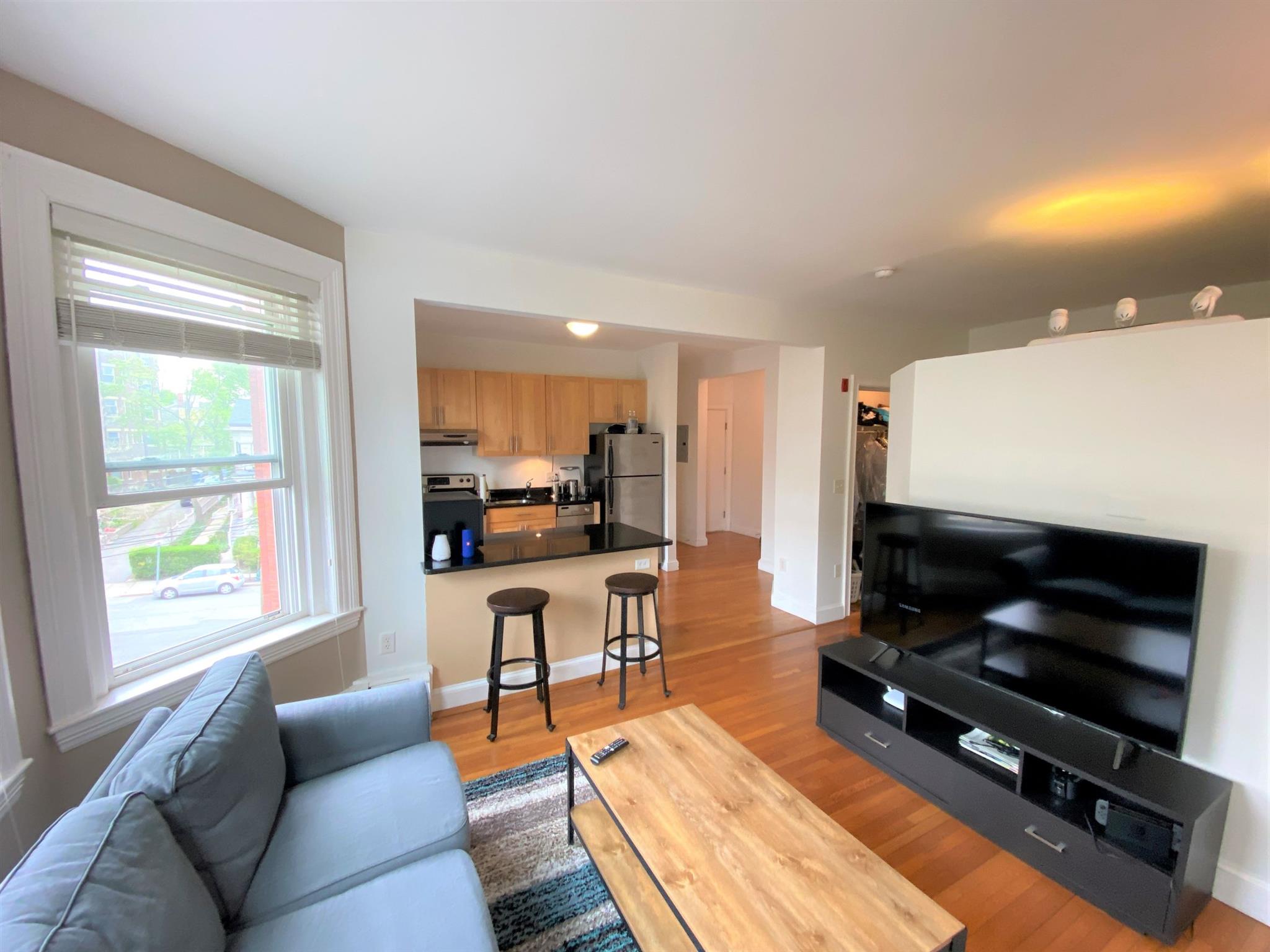 18 Centre St, Mid-Cambridge