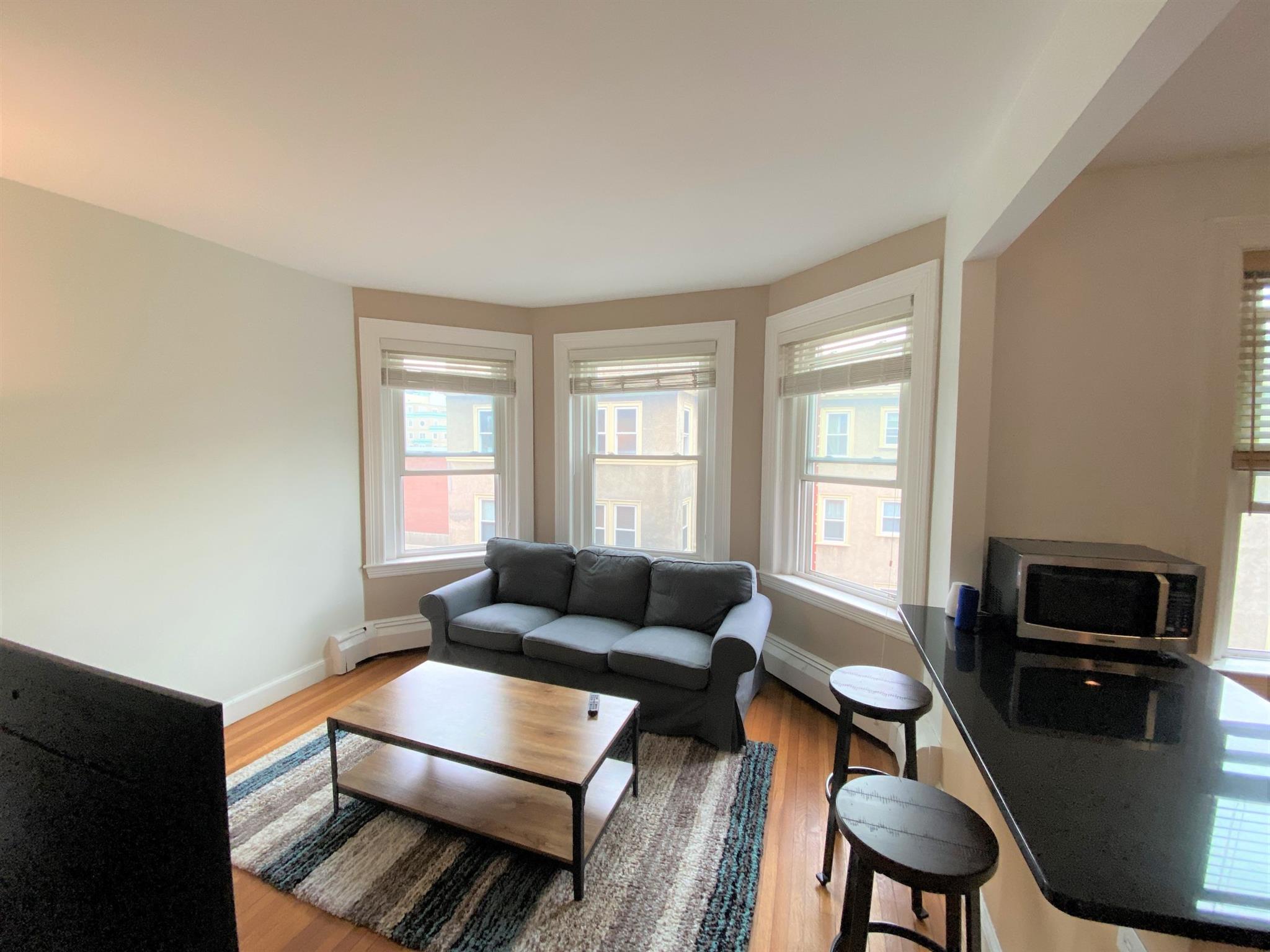 18 Centre St, Mid-Cambridge