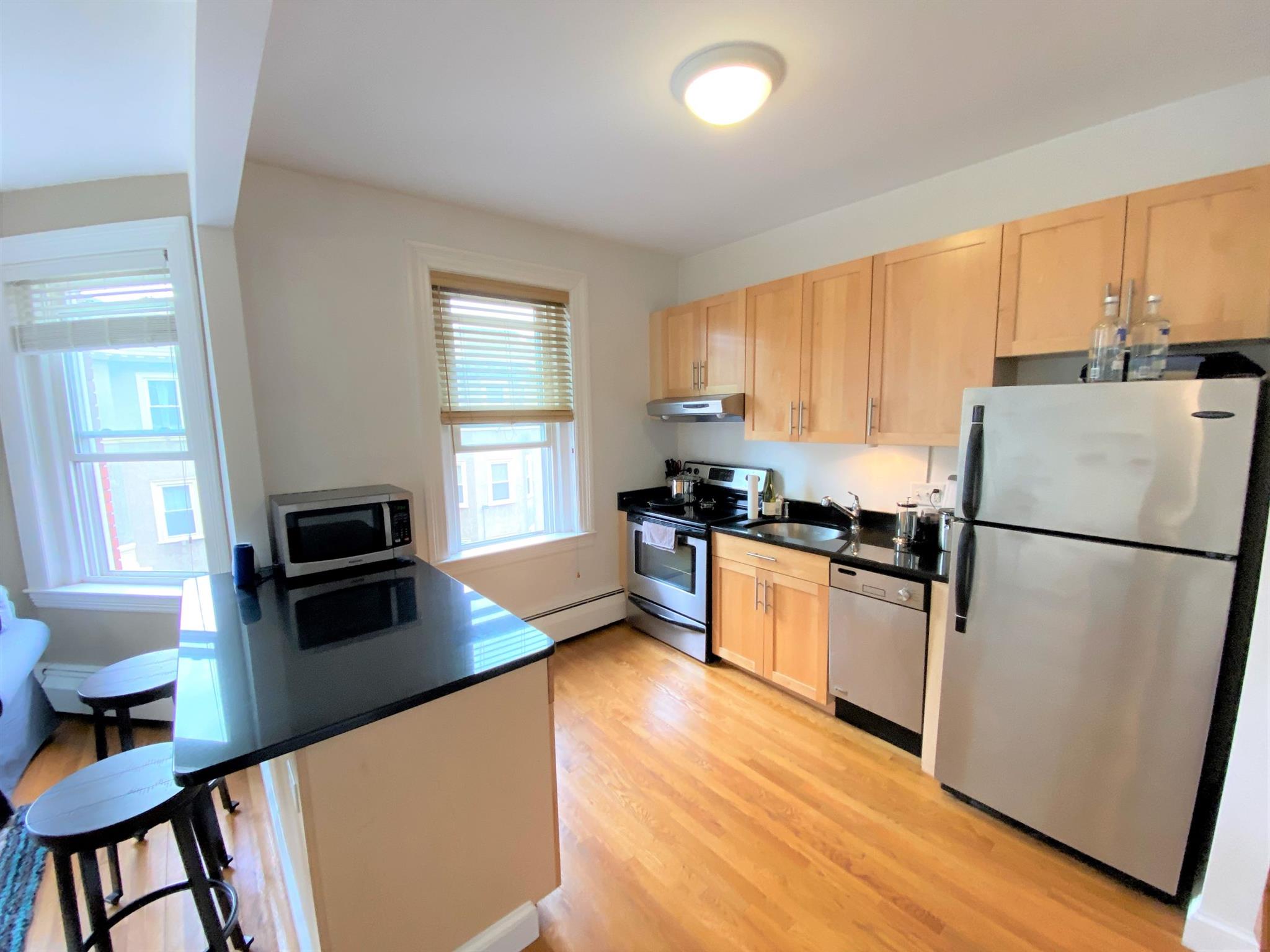 18 Centre St, Mid-Cambridge