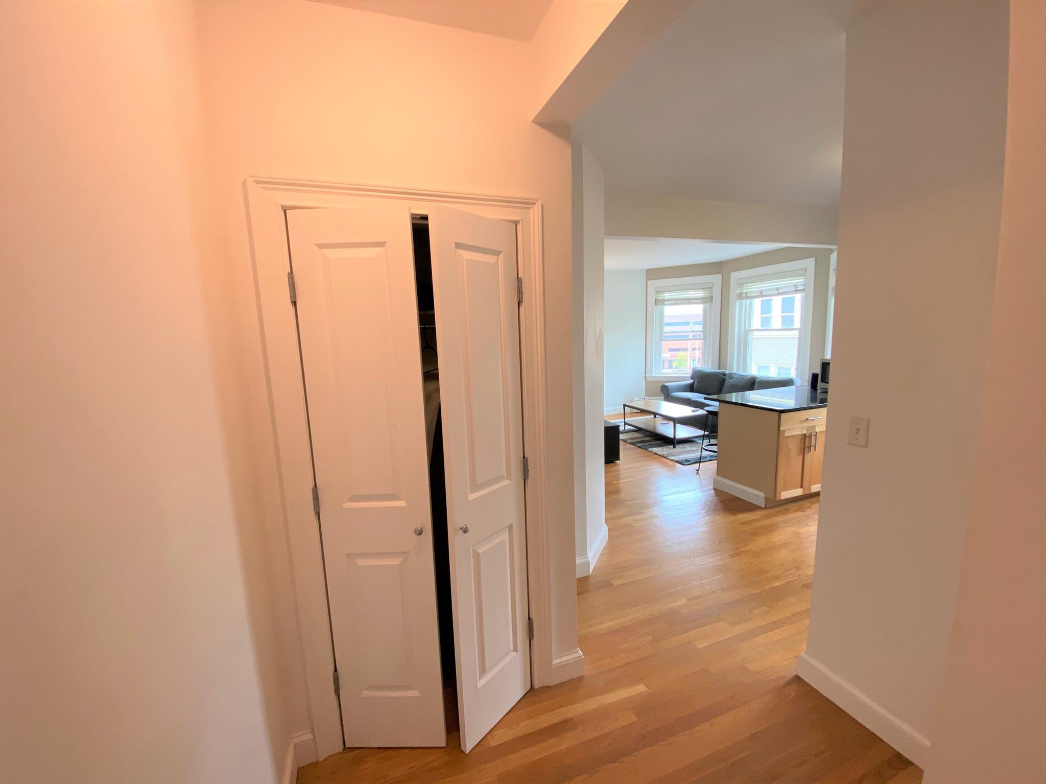 18 Centre St, Mid-Cambridge