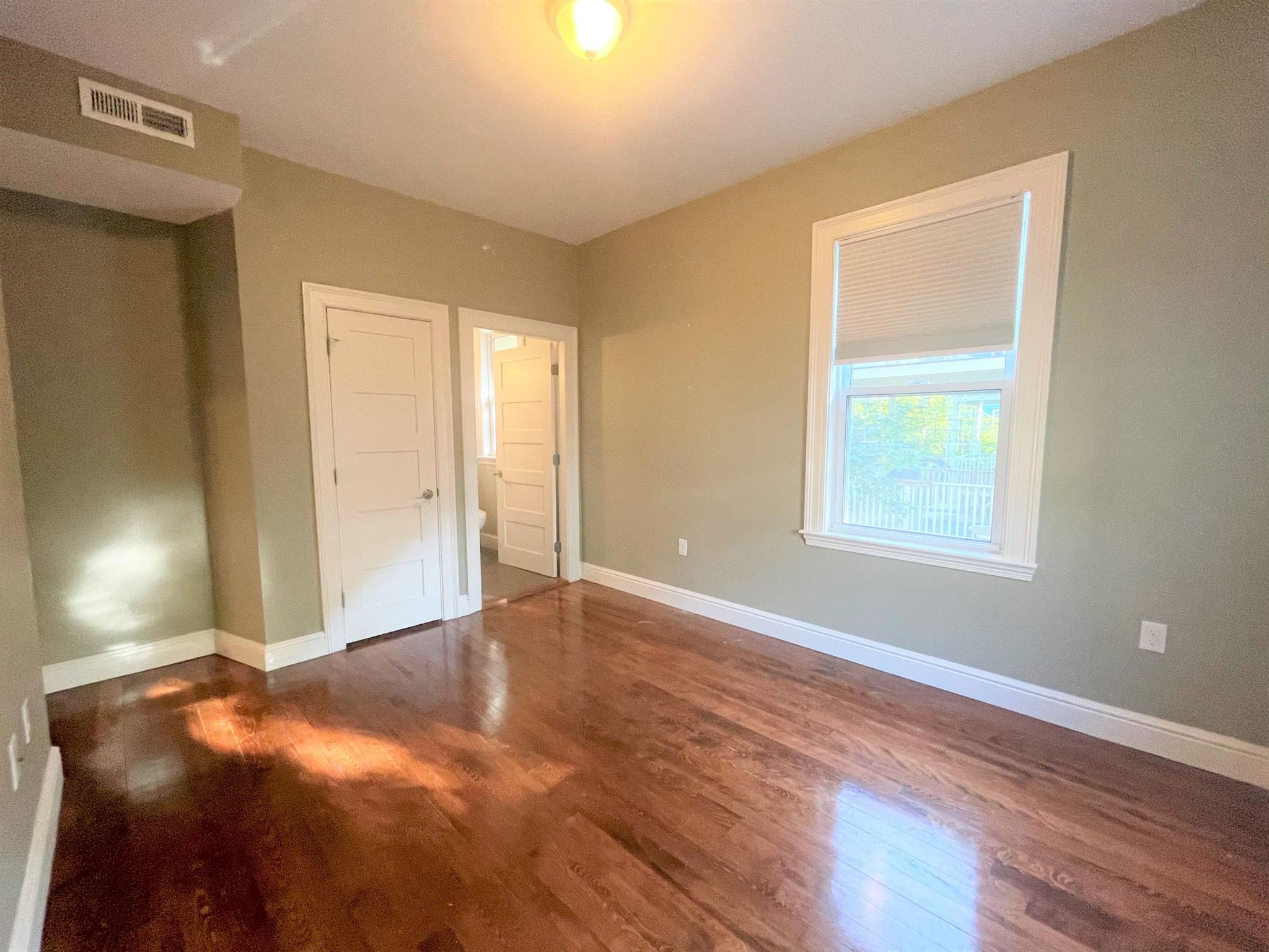 20 Marie Ave, Inman Square