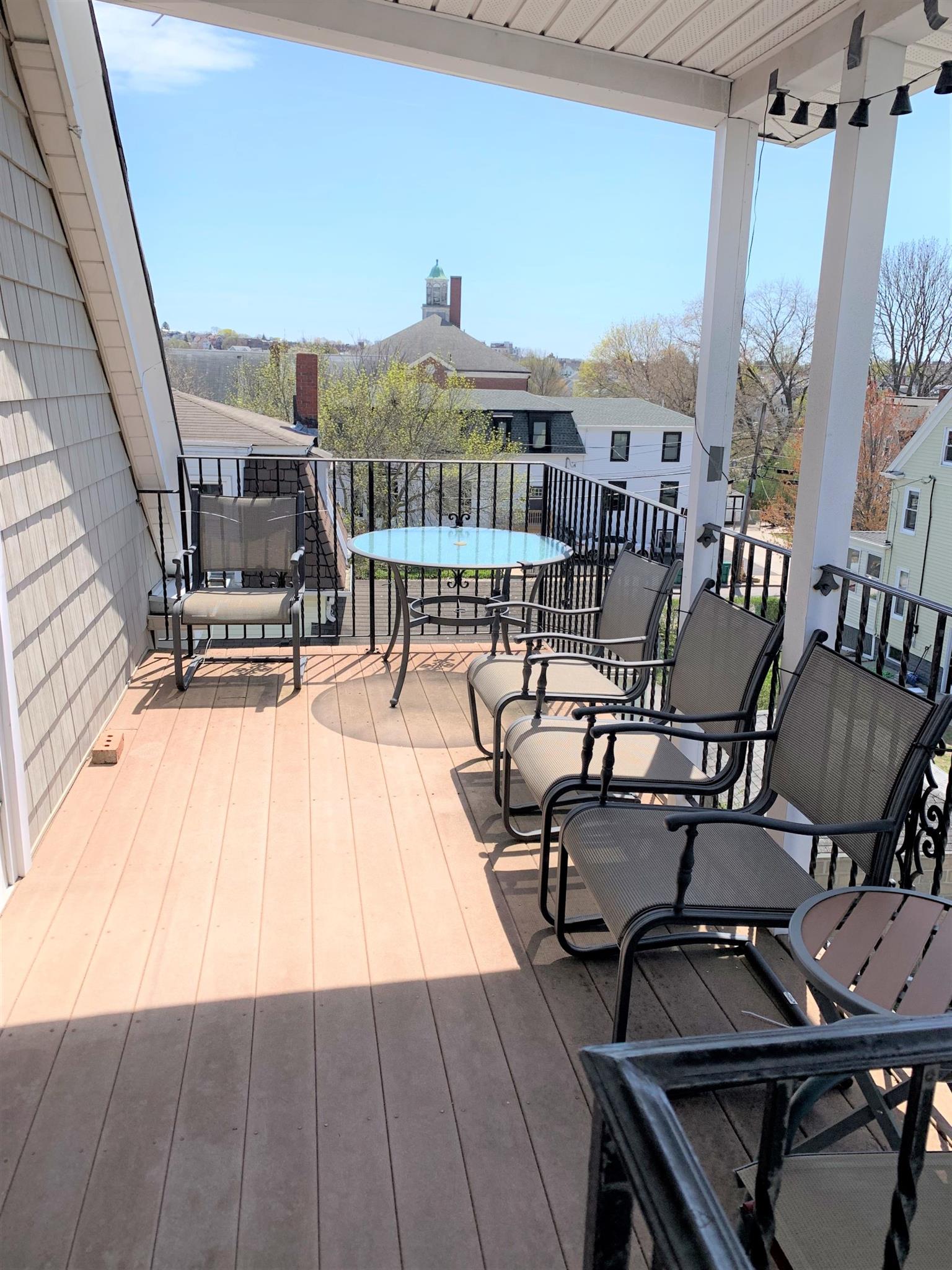 411 Main St, Medford